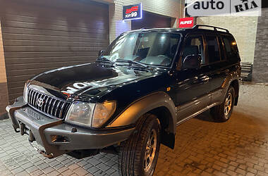 Внедорожник / Кроссовер Toyota Land Cruiser Prado 2000 в 