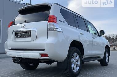 Внедорожник / Кроссовер Toyota Land Cruiser Prado 2013 в Киеве