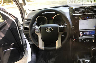 Позашляховик / Кросовер Toyota Land Cruiser Prado 2014 в Чернівцях