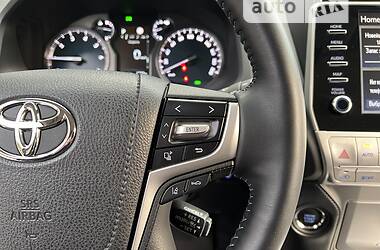 Внедорожник / Кроссовер Toyota Land Cruiser Prado 2021 в 