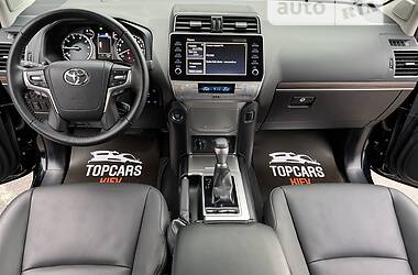 Внедорожник / Кроссовер Toyota Land Cruiser Prado 2021 в 