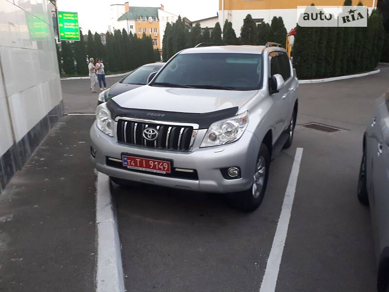 Внедорожник / Кроссовер Toyota Land Cruiser Prado 2012 в 