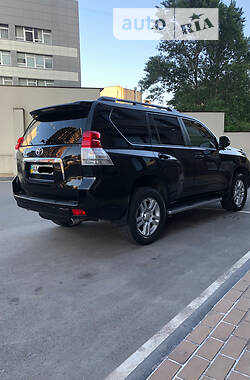 Внедорожник / Кроссовер Toyota Land Cruiser Prado 2010 в Киеве