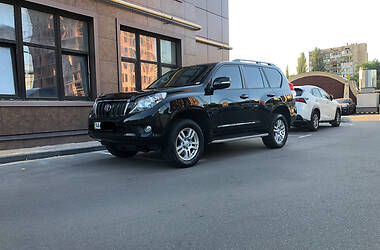 Внедорожник / Кроссовер Toyota Land Cruiser Prado 2010 в Киеве