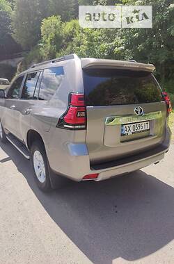 Позашляховик / Кросовер Toyota Land Cruiser Prado 2020 в Києві