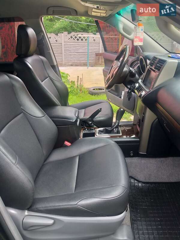 Внедорожник / Кроссовер Toyota Land Cruiser Prado 2010 в Жмеринке