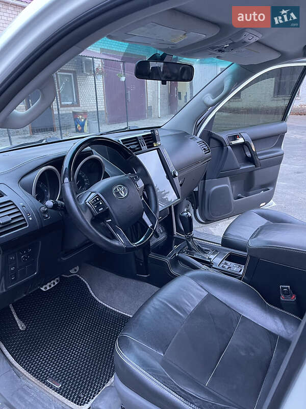 Позашляховик / Кросовер Toyota Land Cruiser Prado 2012 в Лисянці фото 14 Позашляховик / Кросовер Toyota Land Cruiser Prado 2012 в Лисянці