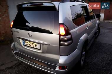 Внедорожник / Кроссовер Toyota Land Cruiser Prado 2005 в 