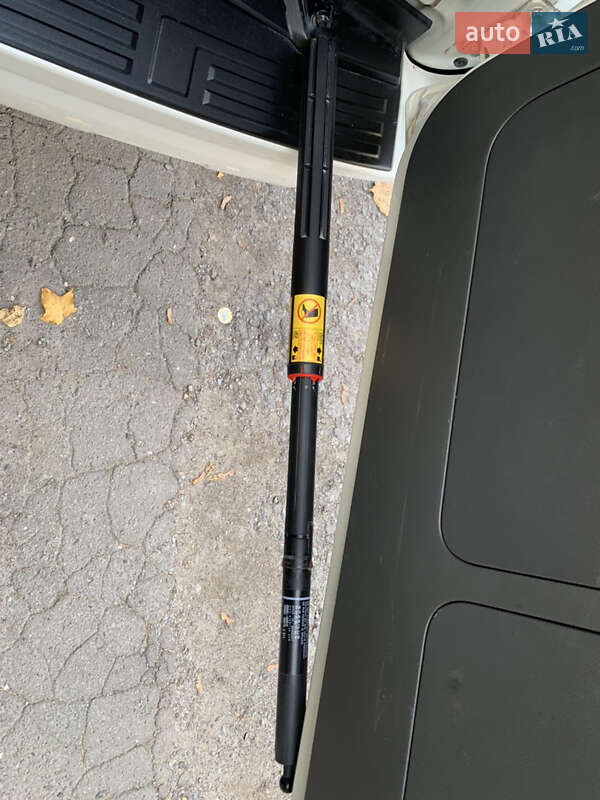 Внедорожник / Кроссовер Toyota Land Cruiser Prado 2013 в Тернополе фото 35 Внедорожник / Кроссовер Toyota Land Cruiser Prado 2013 в Тернополе