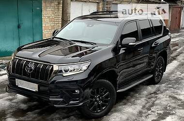 Внедорожник / Кроссовер Toyota Land Cruiser Prado 2020 в 