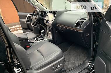 Внедорожник / Кроссовер Toyota Land Cruiser Prado 2020 в 