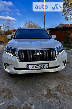 Внедорожник / Кроссовер Toyota Land Cruiser Prado 2018 в Киеве