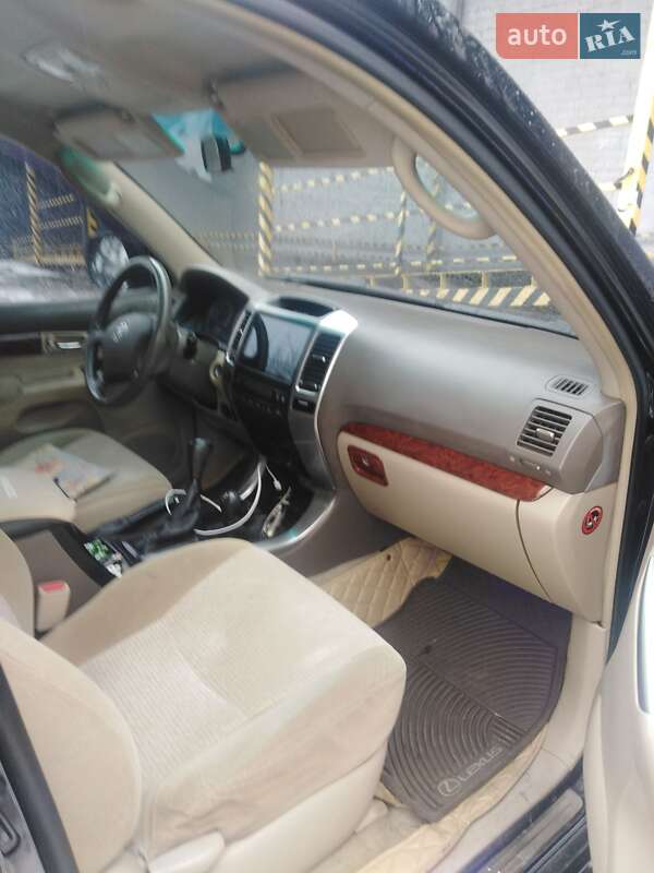 Внедорожник / Кроссовер Toyota Land Cruiser Prado 2005 в Павлограде