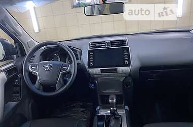 Позашляховик / Кросовер Toyota Land Cruiser Prado 2022 в Умані
