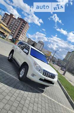 Позашляховик / Кросовер Toyota Land Cruiser Prado 2013 в Івано-Франківську