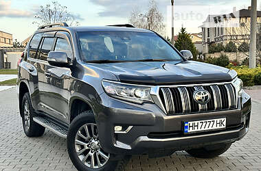 Внедорожник / Кроссовер Toyota Land Cruiser Prado 2018 в 