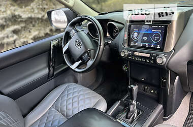 Внедорожник / Кроссовер Toyota Land Cruiser Prado 2012 в Межевой