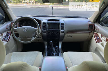 Внедорожник / Кроссовер Toyota Land Cruiser Prado 2004 в 