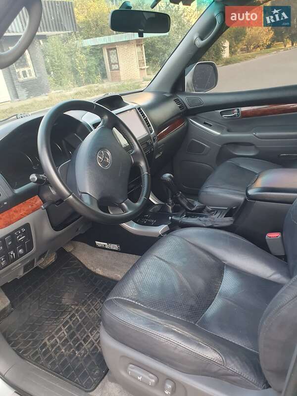 Внедорожник / Кроссовер Toyota Land Cruiser Prado 2006 в Харькове