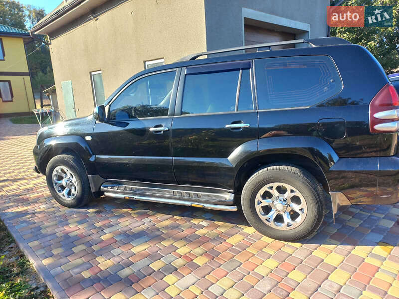 Позашляховик / Кросовер Toyota Land Cruiser Prado 2007 в Обухові