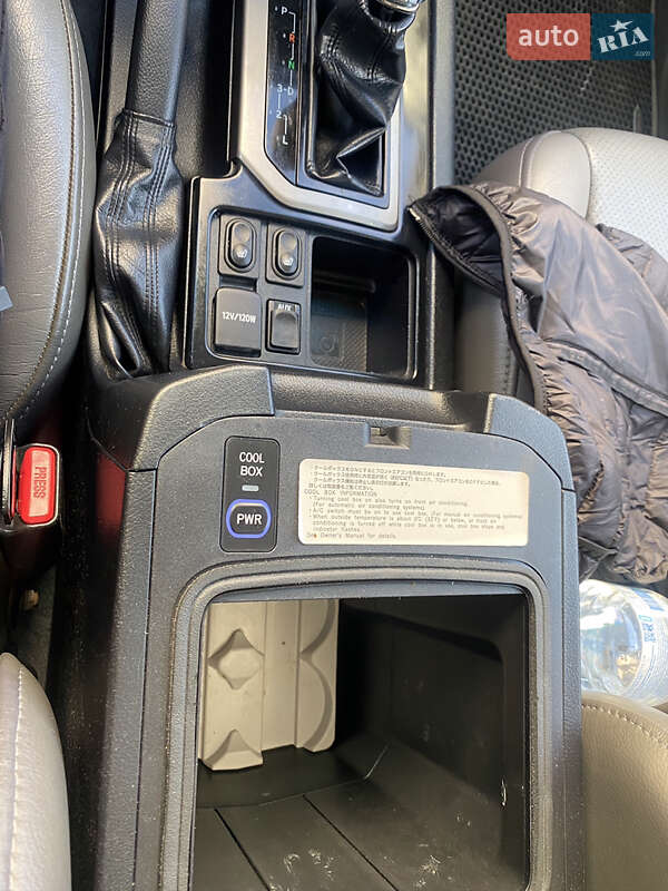 Внедорожник / Кроссовер Toyota Land Cruiser Prado 2010 в Днепре