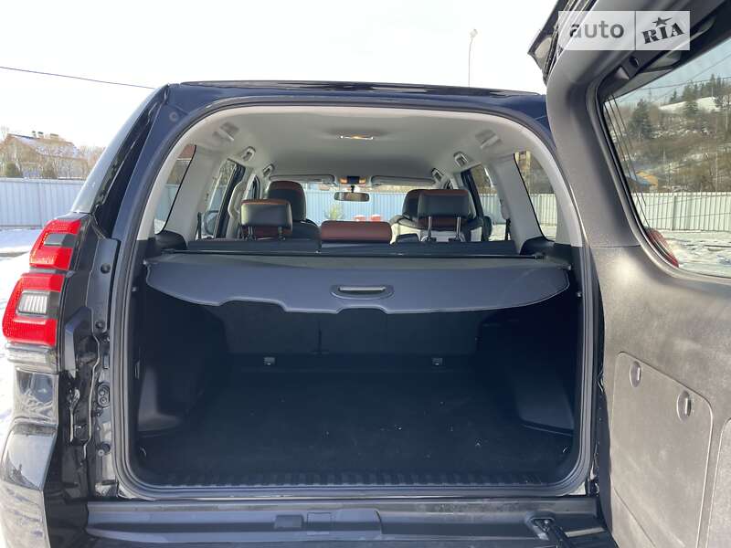 Позашляховик / Кросовер Toyota Land Cruiser Prado 2019 в Славському
