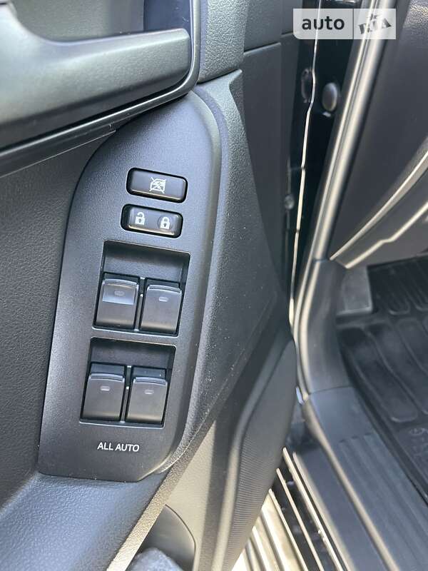 Позашляховик / Кросовер Toyota Land Cruiser Prado 2019 в Славському