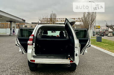 Внедорожник / Кроссовер Toyota Land Cruiser Prado 2013 в 