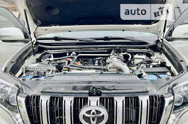 Внедорожник / Кроссовер Toyota Land Cruiser Prado 2013 в 