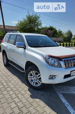 Внедорожник / Кроссовер Toyota Land Cruiser Prado 2010 в Ромнах