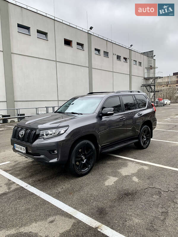 Toyota Land Cruiser Prado 2019