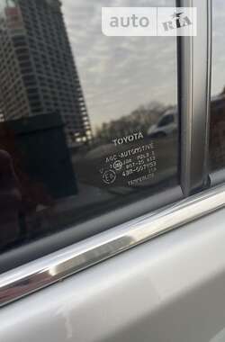 Внедорожник / Кроссовер Toyota Land Cruiser Prado 2020 в Днепре