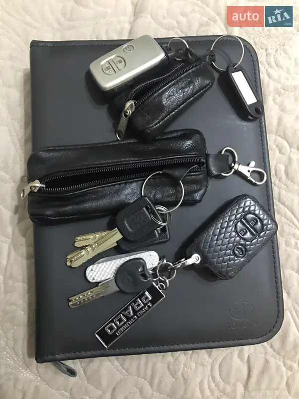 Позашляховик / Кросовер Toyota Land Cruiser Prado 2010 в Ужгороді документ