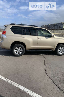 Внедорожник / Кроссовер Toyota Land Cruiser Prado 2011 в Ивано-Франковске