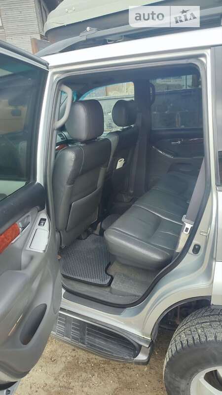 Позашляховик / Кросовер Toyota Land Cruiser Prado 2004 в Львові