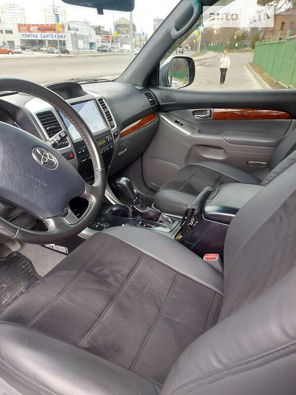 Внедорожник / Кроссовер Toyota Land Cruiser Prado 2005 в Харькове
