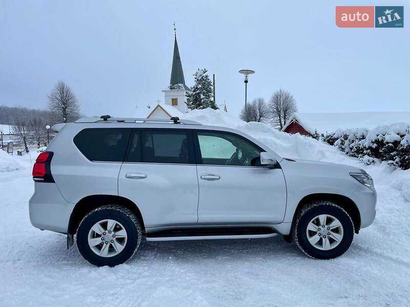 Toyota Land Cruiser Prado 2019