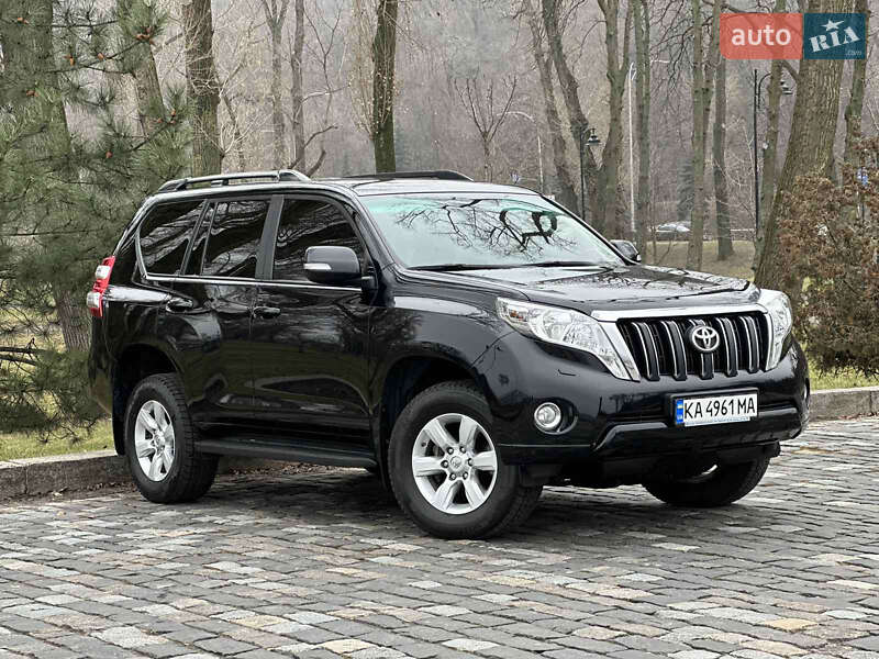 Внедорожник / Кроссовер Toyota Land Cruiser Prado 2016 в Сваляве