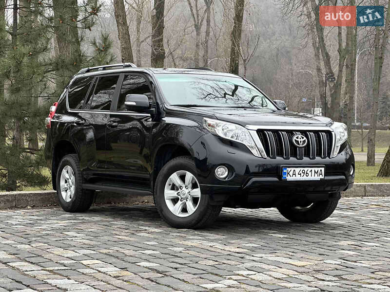 Внедорожник / Кроссовер Toyota Land Cruiser Prado 2016 в Сваляве