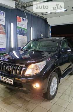 Внедорожник / Кроссовер Toyota Land Cruiser Prado 2010 в Киеве