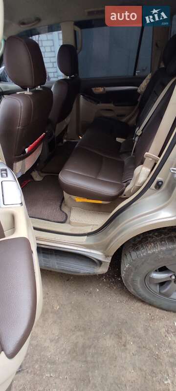 Внедорожник / Кроссовер Toyota Land Cruiser Prado 2004 в Киеве
