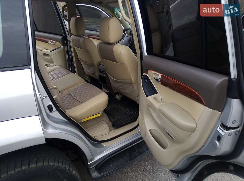 Позашляховик / Кросовер Toyota Land Cruiser Prado 2005 в Чернігові
