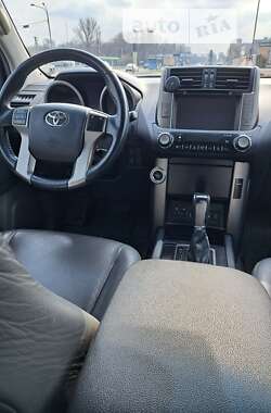 Внедорожник / Кроссовер Toyota Land Cruiser Prado 2012 в Днепре