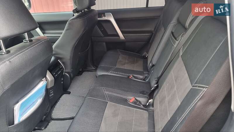 Позашляховик / Кросовер Toyota Land Cruiser Prado 2021 в Харкові
