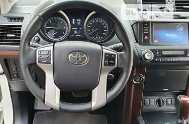 Позашляховик / Кросовер Toyota Land Cruiser Prado 2013 в Харкові