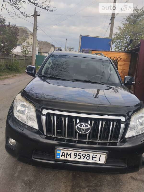 Внедорожник / Кроссовер Toyota Land Cruiser Prado 2012 в Малине