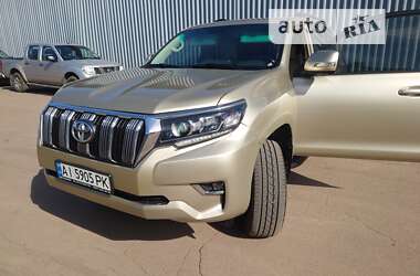 Позашляховик / Кросовер Toyota Land Cruiser Prado 2010 в Києві