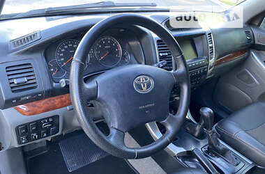 Внедорожник / Кроссовер Toyota Land Cruiser Prado 2004 в Смеле