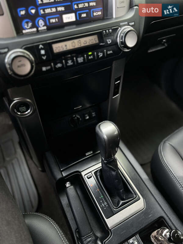 Внедорожник / Кроссовер Toyota Land Cruiser Prado 2012 в Одессе