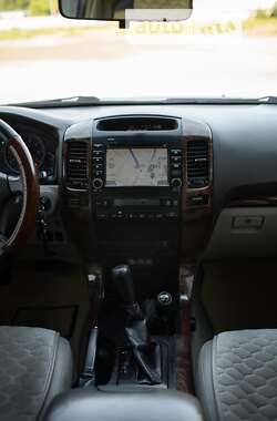 Внедорожник / Кроссовер Toyota Land Cruiser Prado 2004 в Харькове